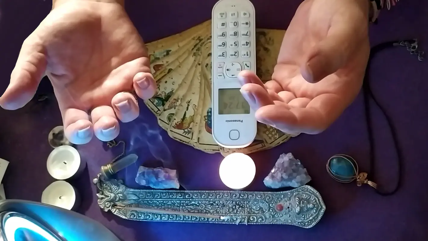 Consultation par téléphone avec Jean-Claude Dewulf, voyant par flash et Tarot de Marseille