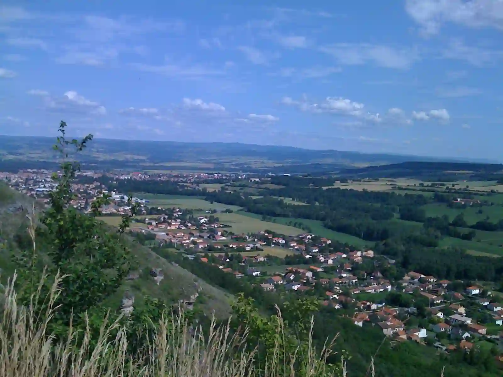 Vue panoramique depuis les Volcans d'Auvergne, voyance par téléphone depuis le Cantal
