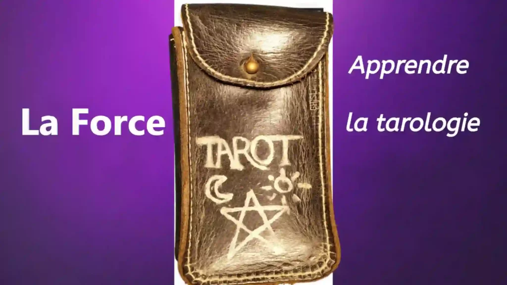 La Force, lame XI du Tarot de Marseille Camoin-Jodorowsky : une femme maîtrise un lion, symbole d'équilibre intérieur et de force douce